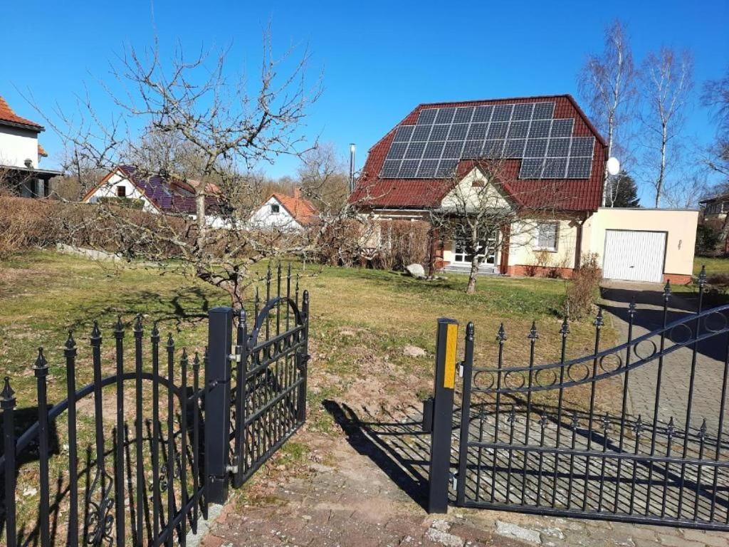 Ferienwohnung Karnitz Im Herzen Von Ruegen Bagian luar foto
