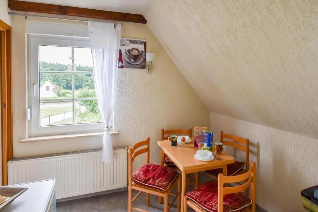 Ferienwohnung Karnitz Im Herzen Von Ruegen Bagian luar foto